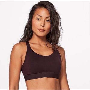 Size 6 Lululemon sports bra 🍋